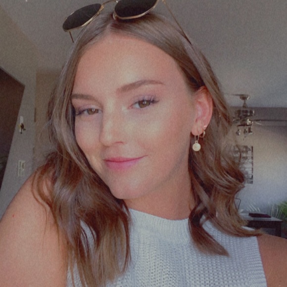 Meet your Posher, Ashley - Picture 1 of 1